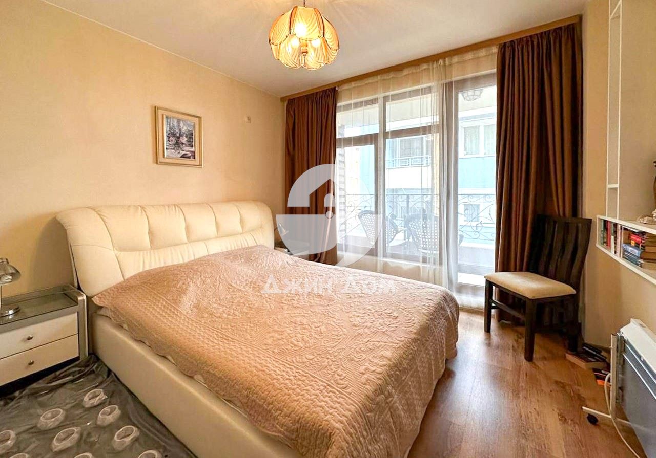 Двустаен апартамент на ПЪРВА ЛИНИЯ МОРЕ в к-с Рич 3, с. Равда - 0