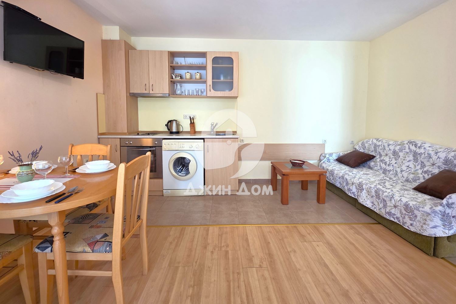 Просторен апартамент с две спални в к-с „Грийн Форт“, к.к.Слънчев бряг - 0