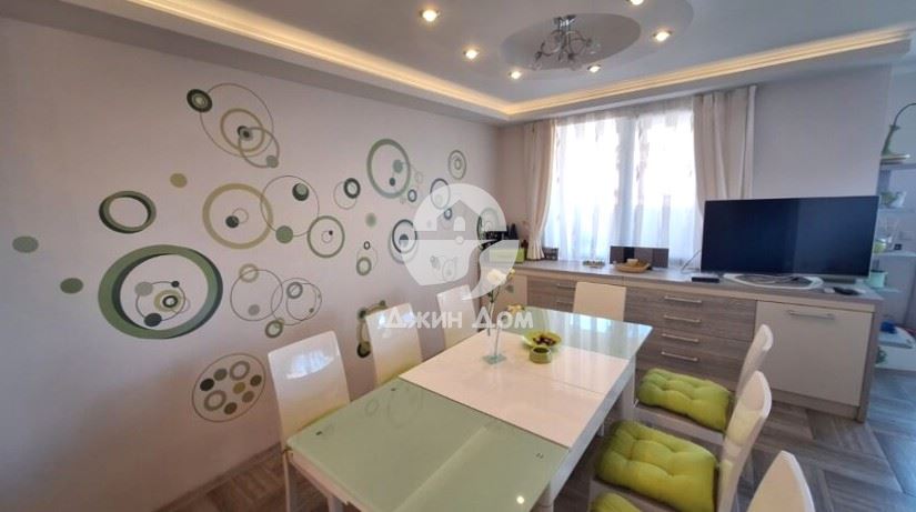 Двуетажна къща с ГЛЕДКА МОРЕ в м-т Буджака, гр. Созопол - 0