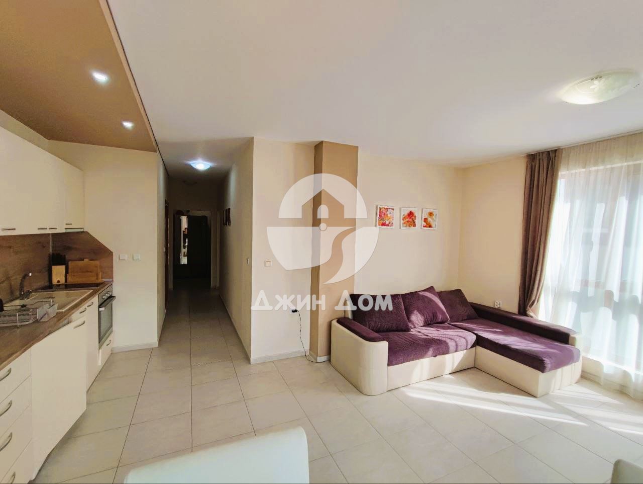 Тристаен апартамент с НИСКА ТАКСА ПОДДРЪЖКА в Марина Парк, Свети Влас - 0