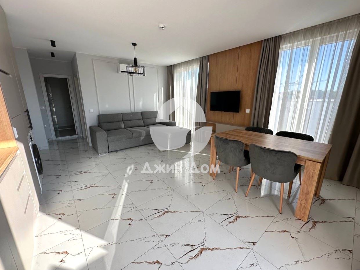 Просторен апартамент в к-с „Емилия Романа Парк“, к.к. Слънчев бряг - 0