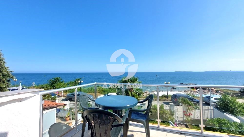 Двуетажна къща на ПЪРВА ЛИНИЯ МОРЕ с ПАНОРАМА МОРЕ в Свети Влас - 0