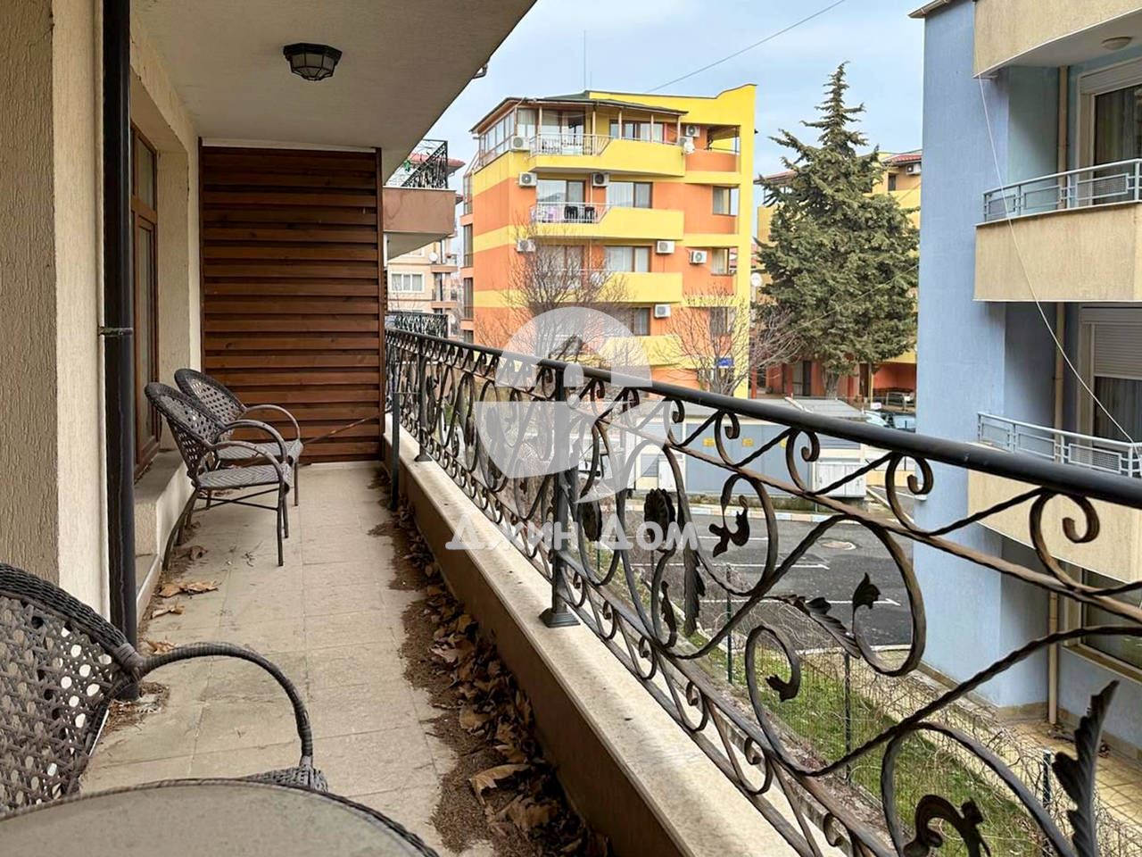 Двустаен апартамент на ПЪРВА ЛИНИЯ МОРЕ в к-с Рич 3, с. Равда - 0