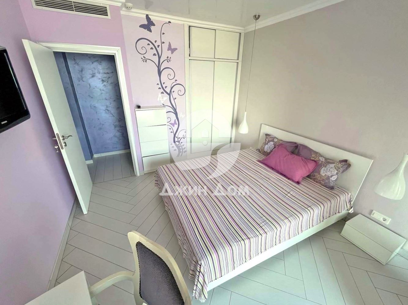 Просторен тристаен апартамент с ПАНОРАМА МОРЕ в Атриум Бийч, Елените - 0