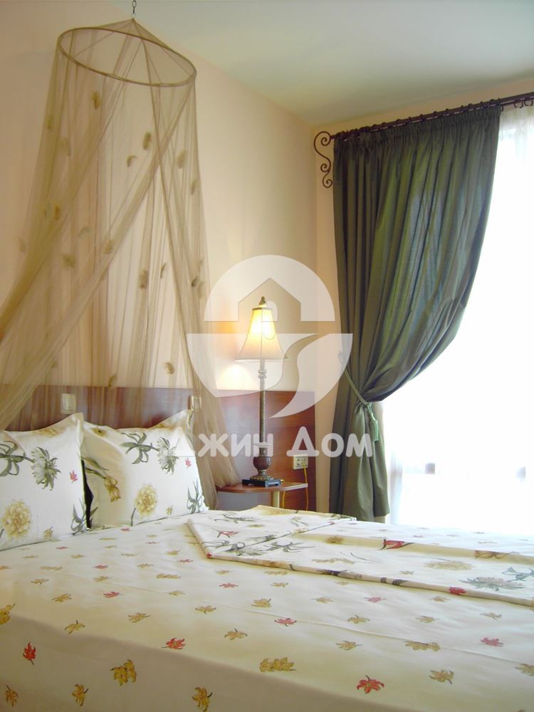 Хотел „Тропикана“ с ресторант и ГЛЕДКА МОРЕ в с. Равда - 0