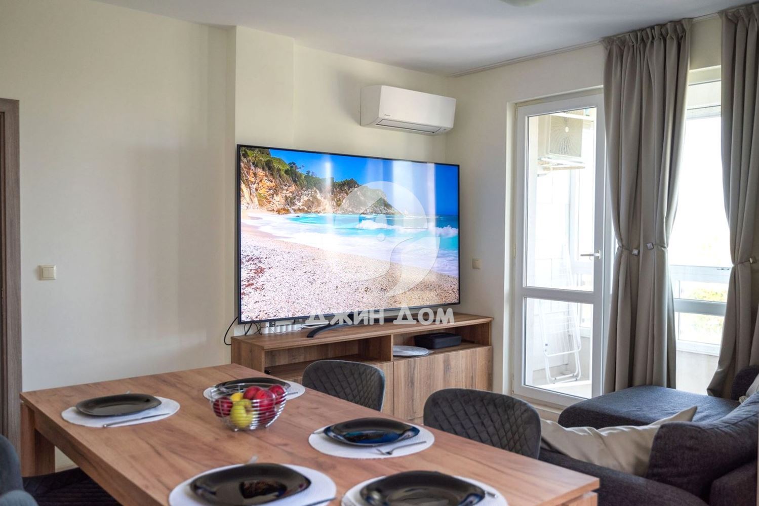 Тристаен апартамент с ГЛЕДКА МОРЕ в к-с „Киви Гардънс“, гр. Бяла - 0