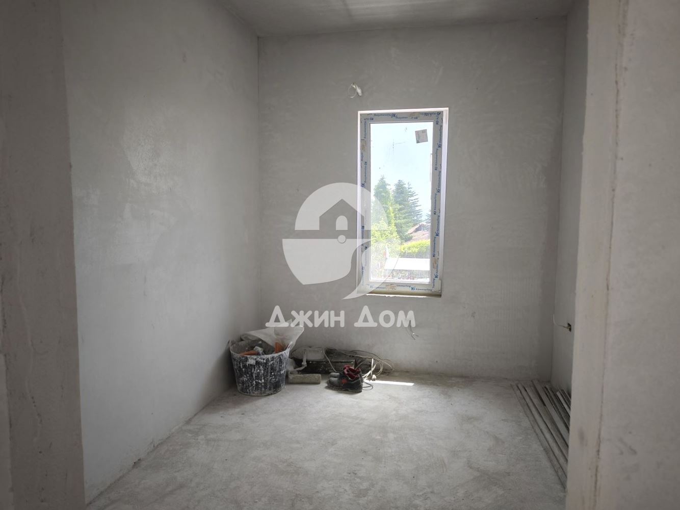 Просторна двуетажна къща в гр. Бяла - 0