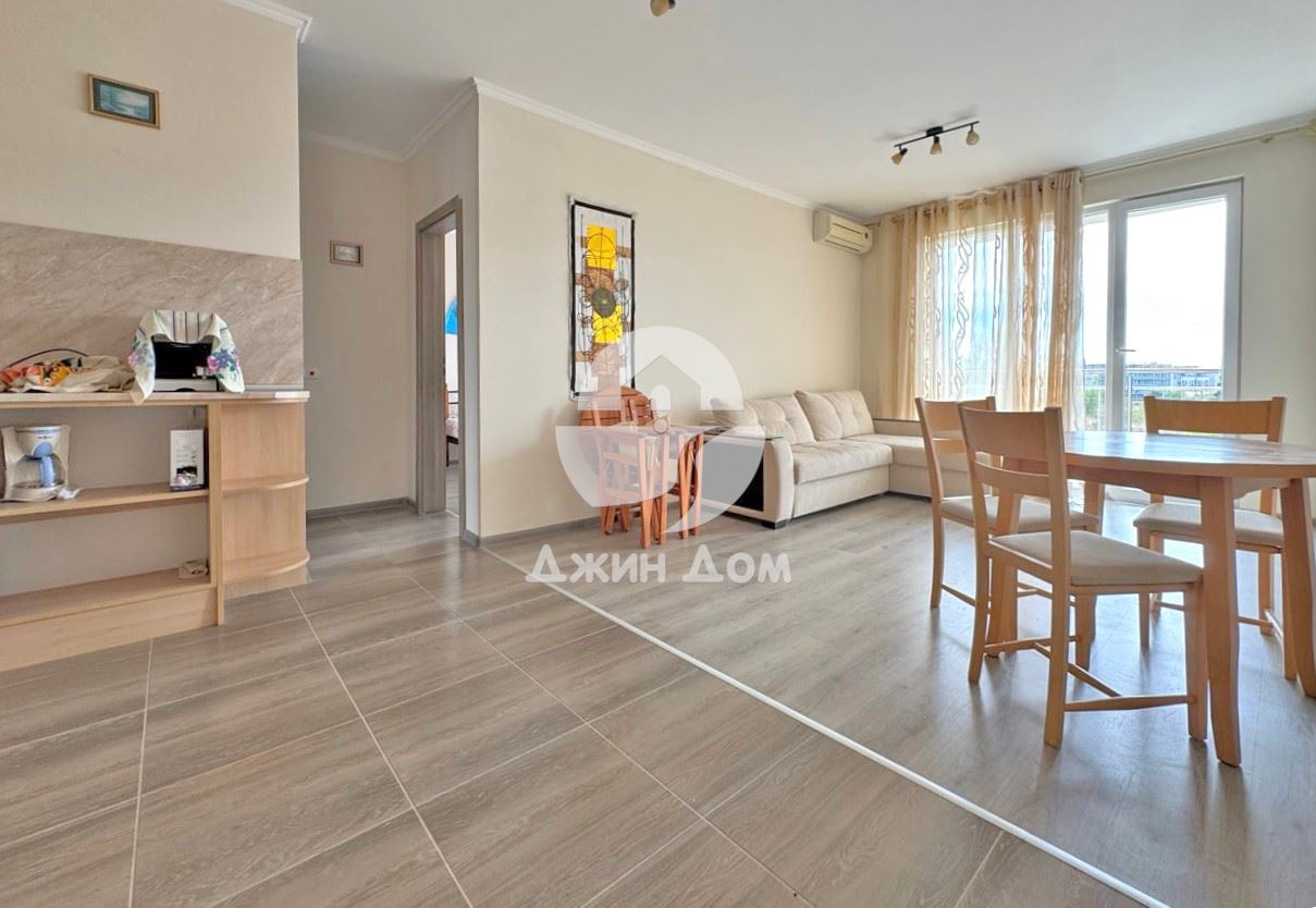 Просторен двустаен апартамент в к-с „Вип Вижън“, к.к. Слънчев бряг - 0