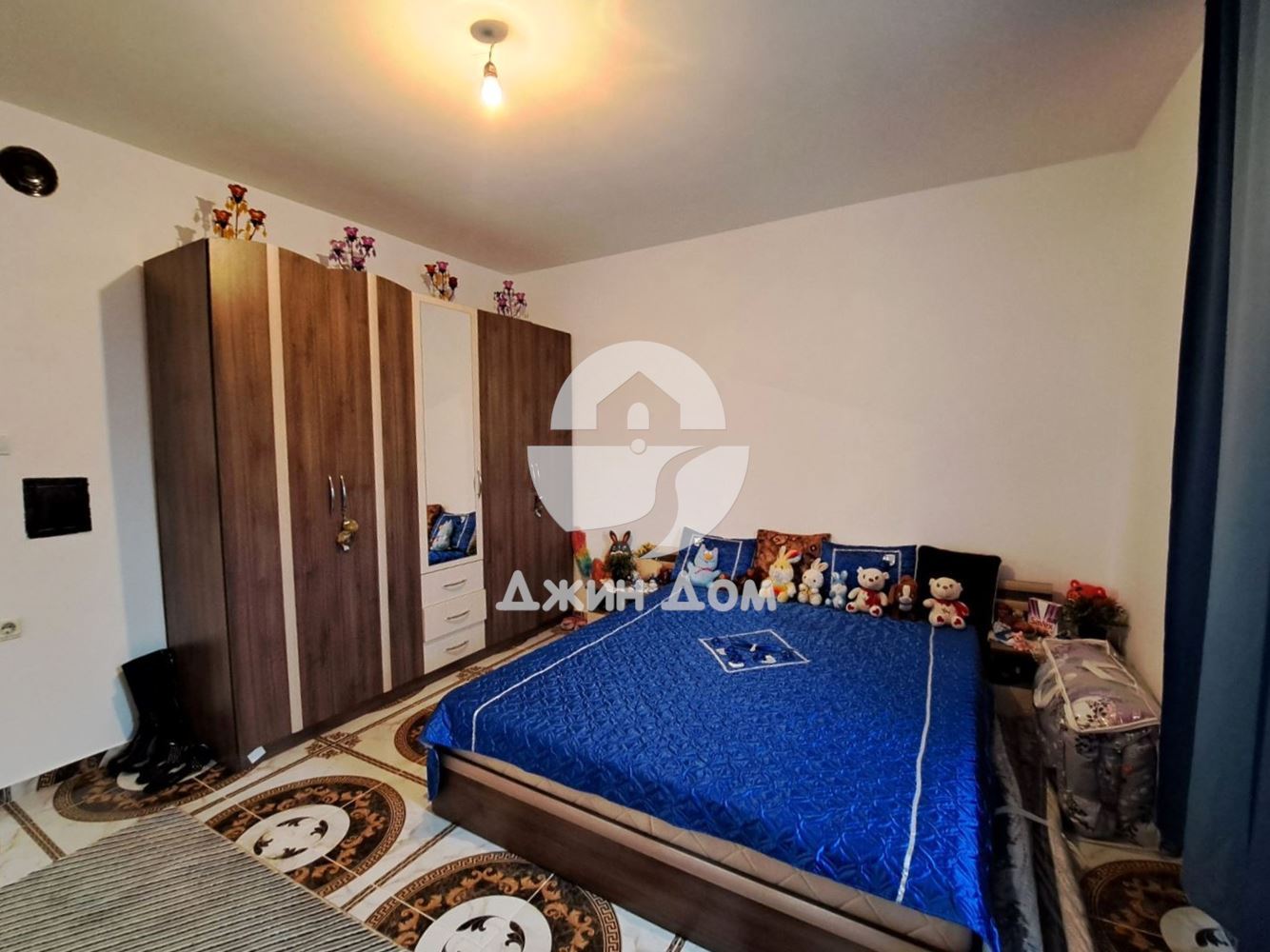 Едноетажна къща с двор в с. Черноград - 0