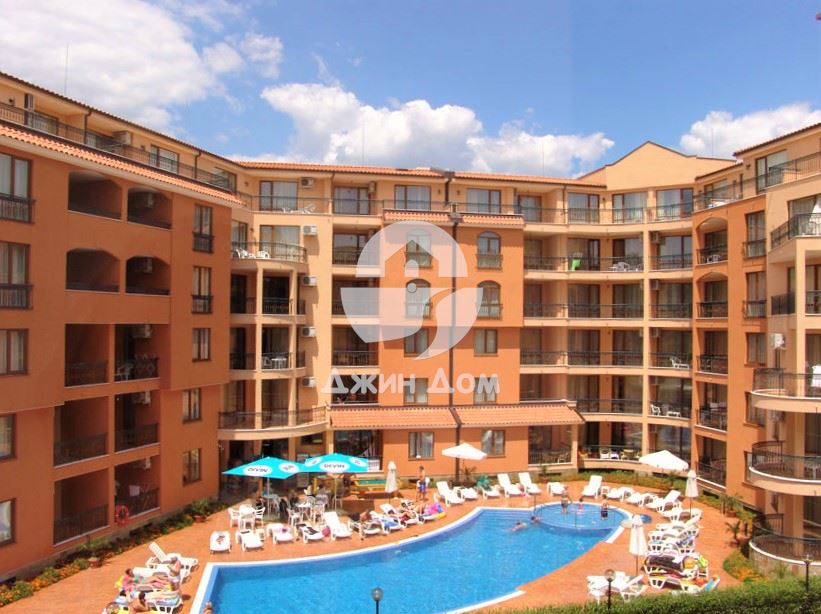 Просторен двустаен апартамент в к-с „Сънрайс“, к.к. Слънчев бряг - 0