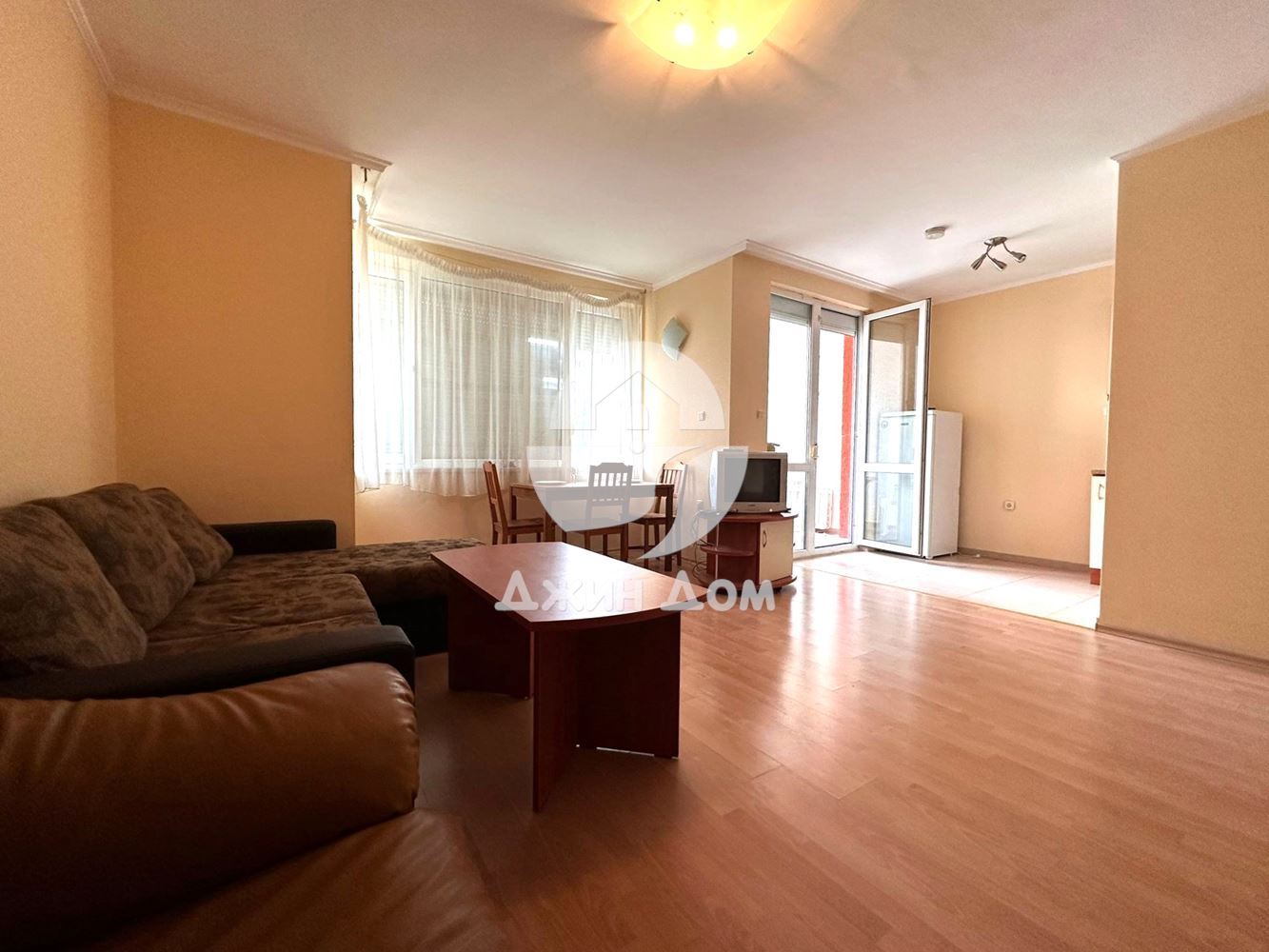 Двустаен апартамент в к-с „Съни Форт“, к.к. Слънчев бряг - 0