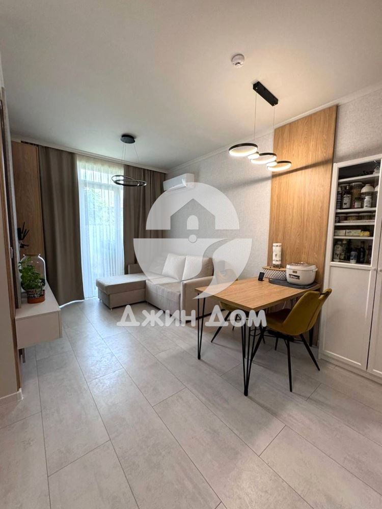 Стилен тристаен апартамент в к-с „Доменико“, к.к. Слънчев бряг - 0