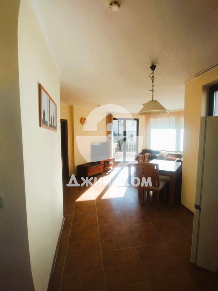 Просторен обзаведен етаж от къща в Бей Вю Вилас, с. Кошарица - 0