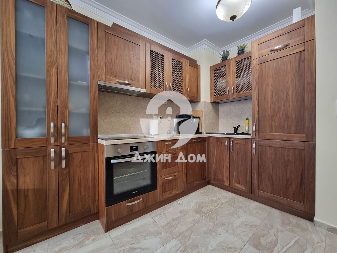 Тристаен апартамент на ПЪРВА ЛИНИЯ в к-с Порто Парадизo, гр.Свети Влас - 0