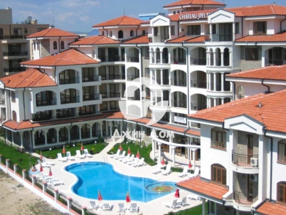 Двустаен апартамент в к-с „Шато Дел Мар“, к.к. Слънчев бряг - 0