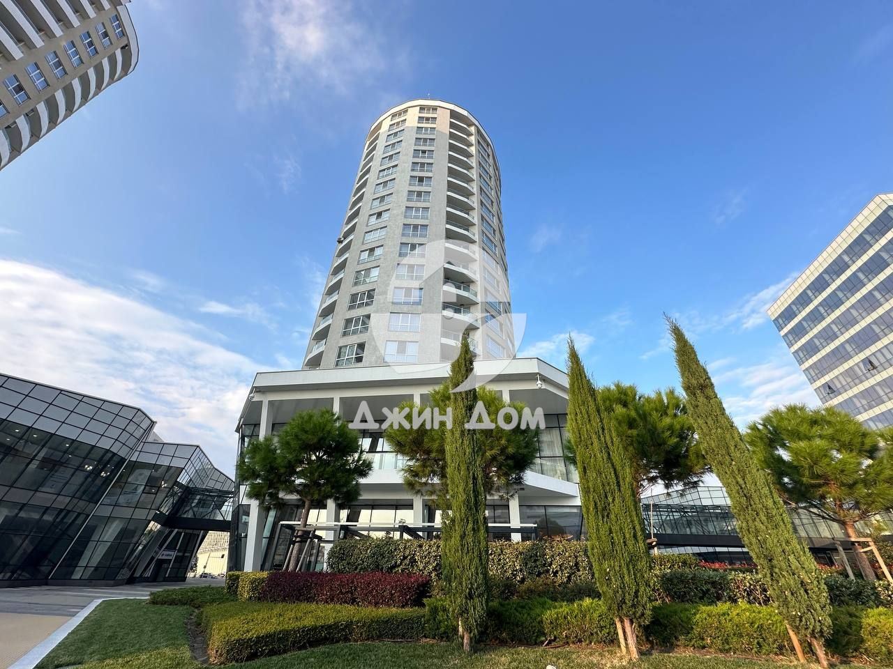 Просторен двустаен апартамент в к-с „Сентрал Парк“, гр. Бургас - 0