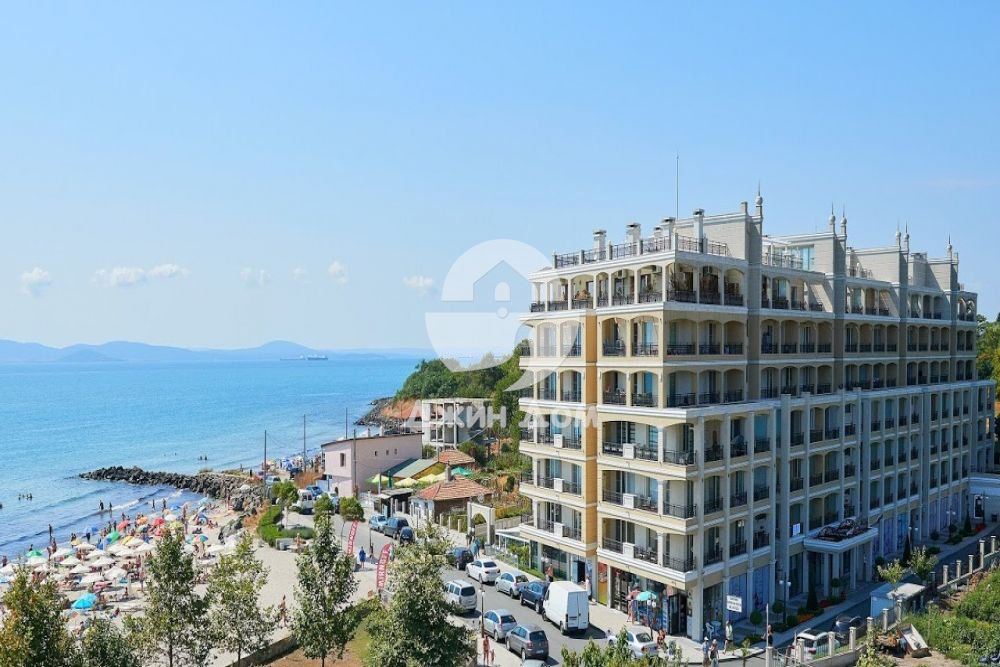 Просторен едностаен с ПАНОРАМА МОРЕ в к-с „Пенелопа Палас“, гр.Поморие - 0