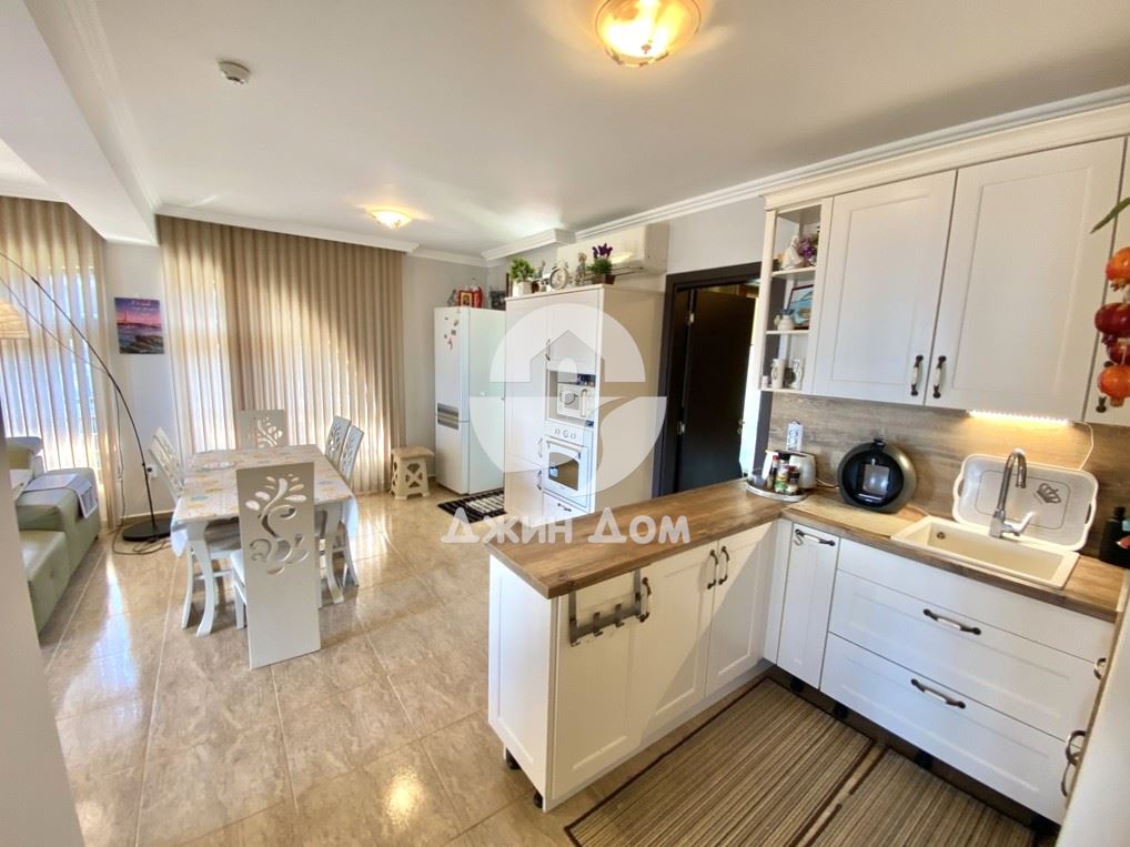 Четиристаен апартамент с ГЛЕДКА МОРЕ в к-с Олимп, гр. Свети Влас - 0