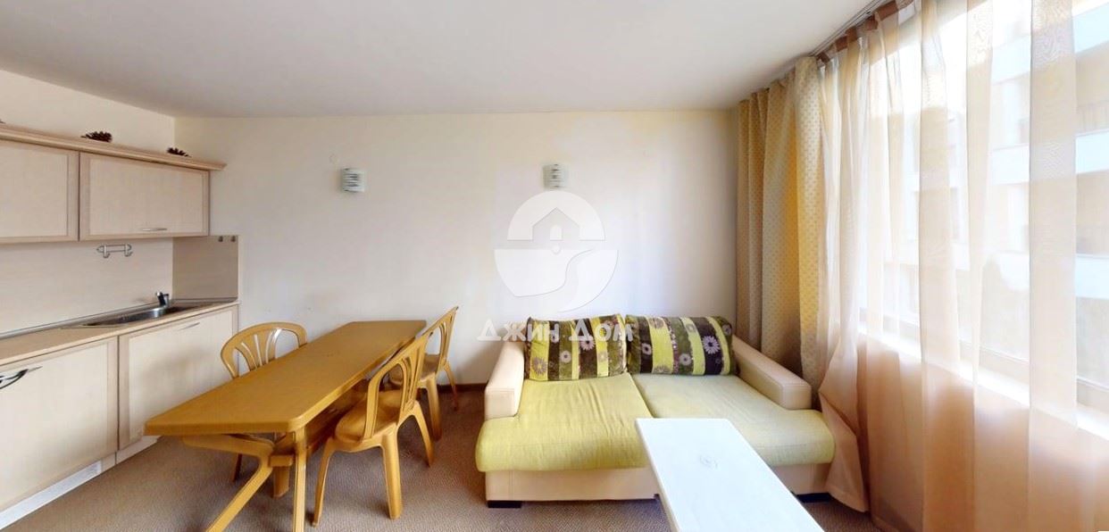 Просторен обзаведен двустаен апартамент в к-с „Авалон“, Слънчев Бряг - 0