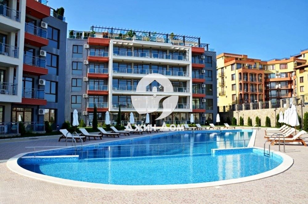 Четиристаен пентхаус с ГЛЕДКА МОРЕ в к-с „Сън Уейв“, гр. Свети Влас - 0