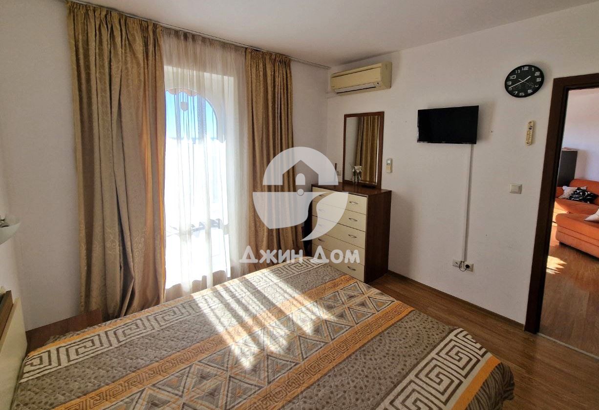 Двустаен апартамент с ГЛЕДКА МОРЕ и ПЛАНИНА в к-с Роял Палм, Св. Влас - 0