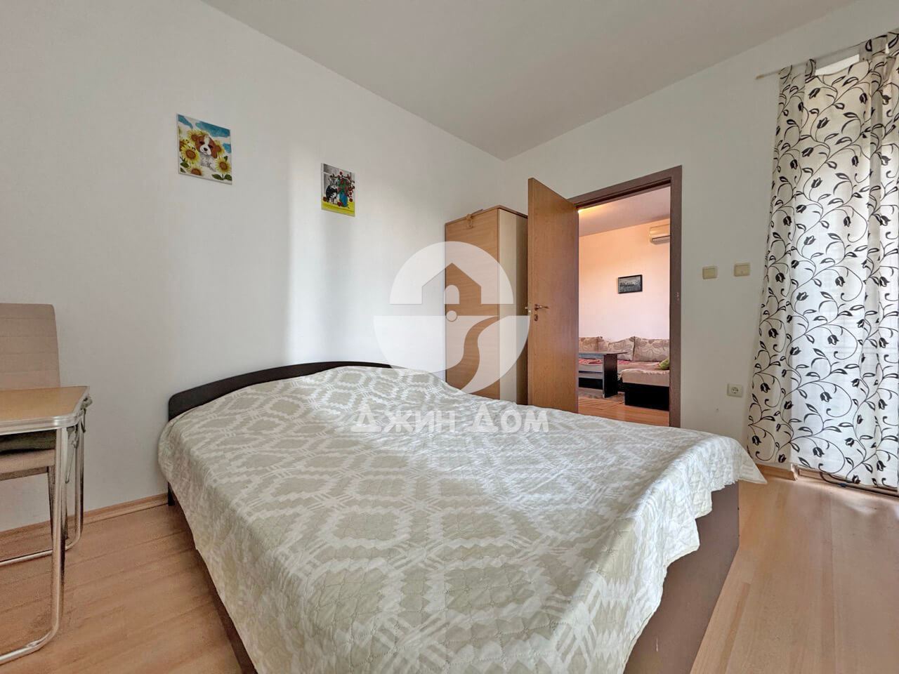 Просторен тристаен апартамент в к-с „Съни Дей 6“, к.к. Слънчев бряг - 0