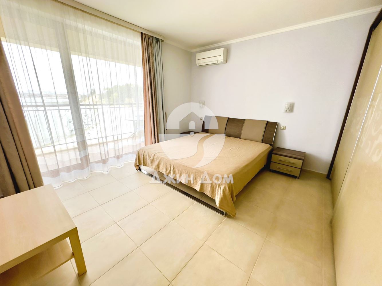 Тристаен апартамент с ПАНОРАМА МОРЕ в Акротирия Бийч, гр. Несебър - 0