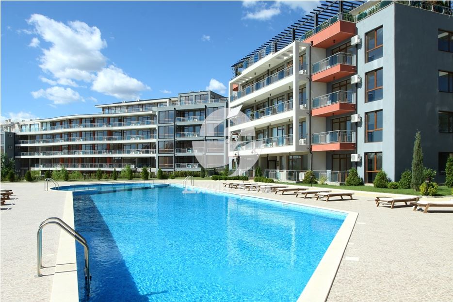 Едностаен апартамент с ГЛЕДКА МОРЕ в к-с „Сън Уейв“, гр. Свети Влас - 0