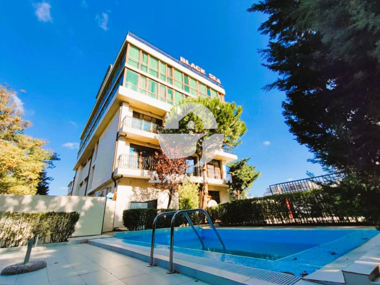 Етаж от хотел в к-с Черно море, к.к. Слънчев бряг - 0