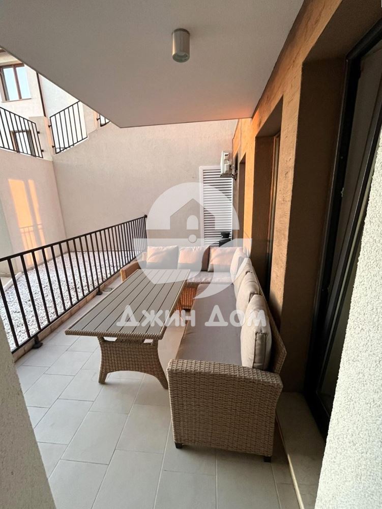 Двустаен апартамент с ГЛЕДКА МОРЕ в жилищна сграда, гр. Созопол - 0