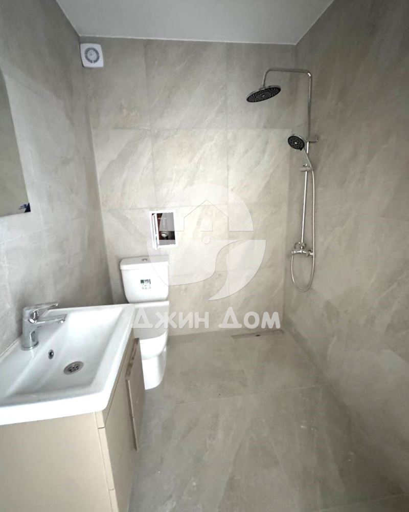 Просторен тристаен апартамент в к-с Ж'адор Сикрет Гардън, Слънчев бряг - 0