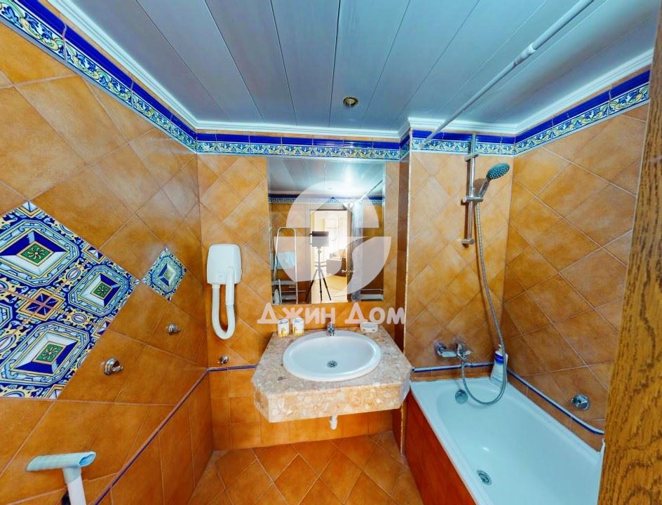 Просторен тристаен апартамент с ПАНОРАМА МОРЕ в Атриум Бийч, Елените - 0