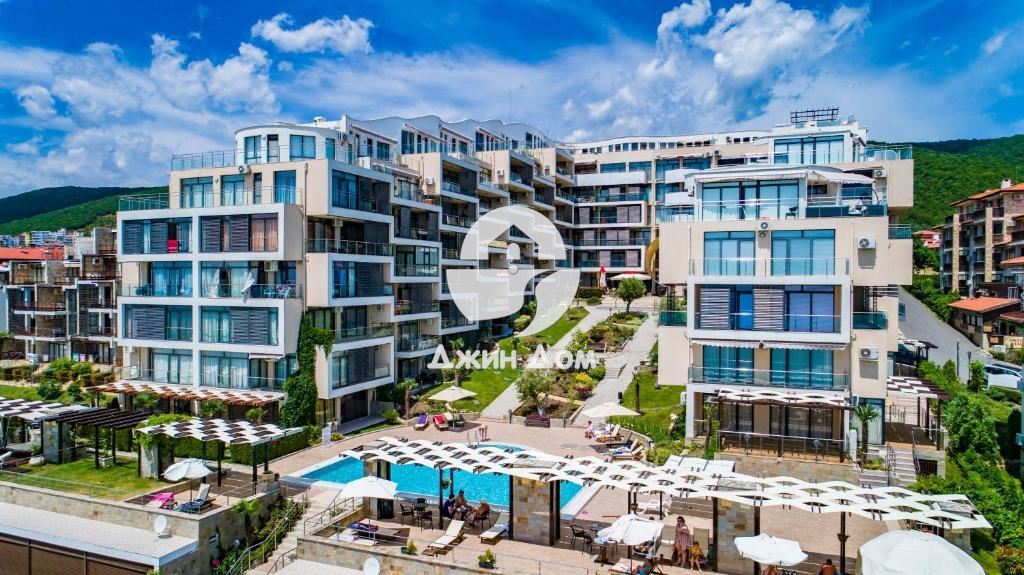 Двустаен апартамент с ГЛЕДКА МОРЕ в к-с „Долче Вита 2“, гр. Свети Влас - 0