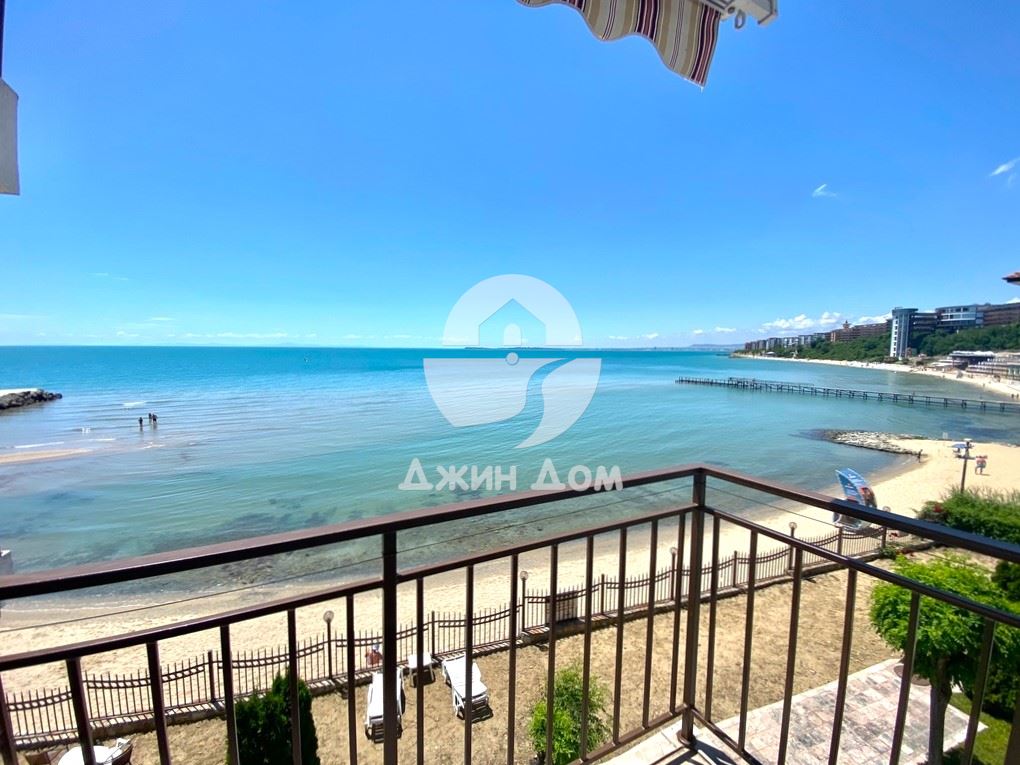 Двустаен апартамент с ПАНОРАМА МОРЕ в Месамбрия Форт Бийч, Елените - 0