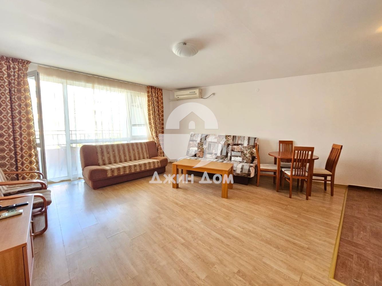 Двустаен апартамент в к-с „Ривиера Форт Бийч”, с. Равда - 0