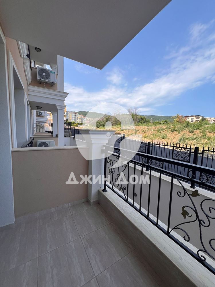 Двустаен апартамент в к-с „Емпериум“, гр. Свети Влас - 0