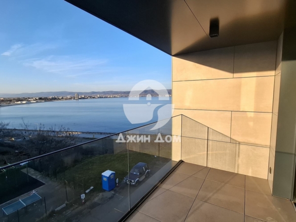 Просторен тристаен апартамент с ПАНОРАМА МОРЕ, гр. Несебър - 0