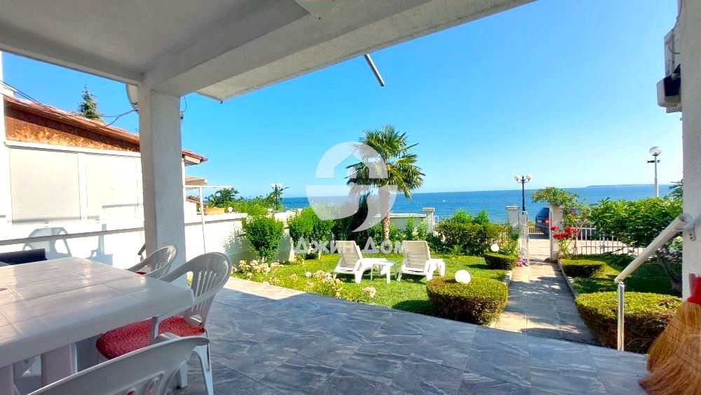 Двуетажна къща на ПЪРВА ЛИНИЯ МОРЕ с ПАНОРАМА МОРЕ в Свети Влас - 0