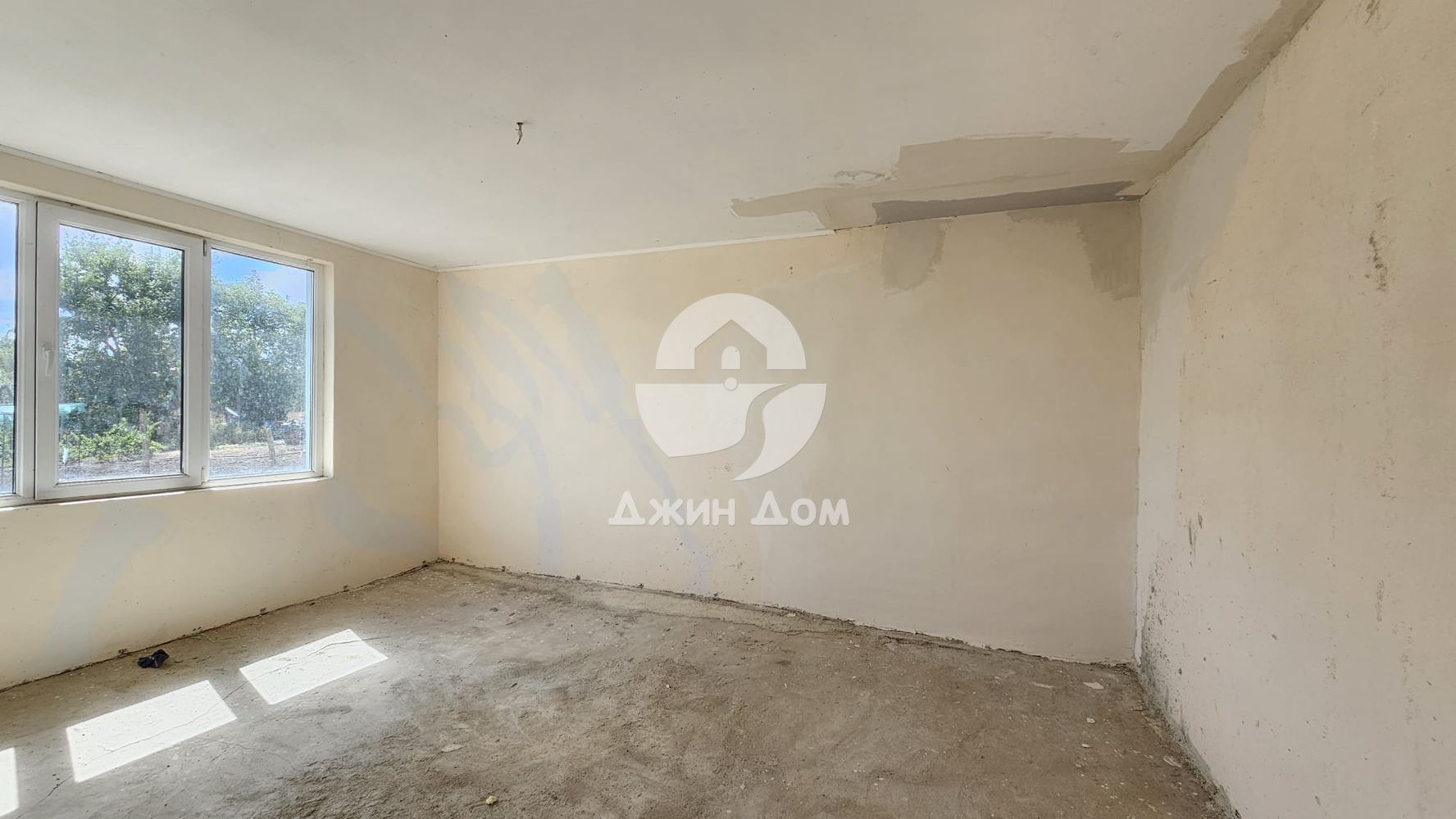 Едноетажна къща в с. Дюлево, обл. Бургас - 0