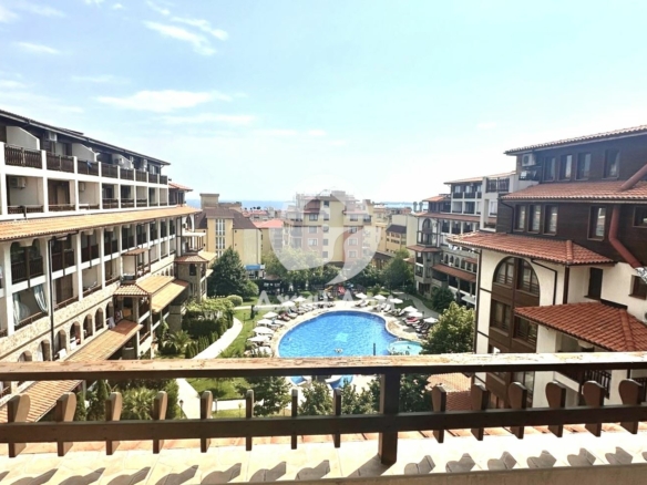 Четиристаен апартамент с ГЛЕДКА МОРЕ в к-с Олимп, гр. Свети Влас - 0