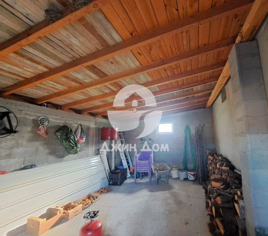 Двуетажна къща с 6 спални и гледка ПЛАНИНА в с. Черноград - 0