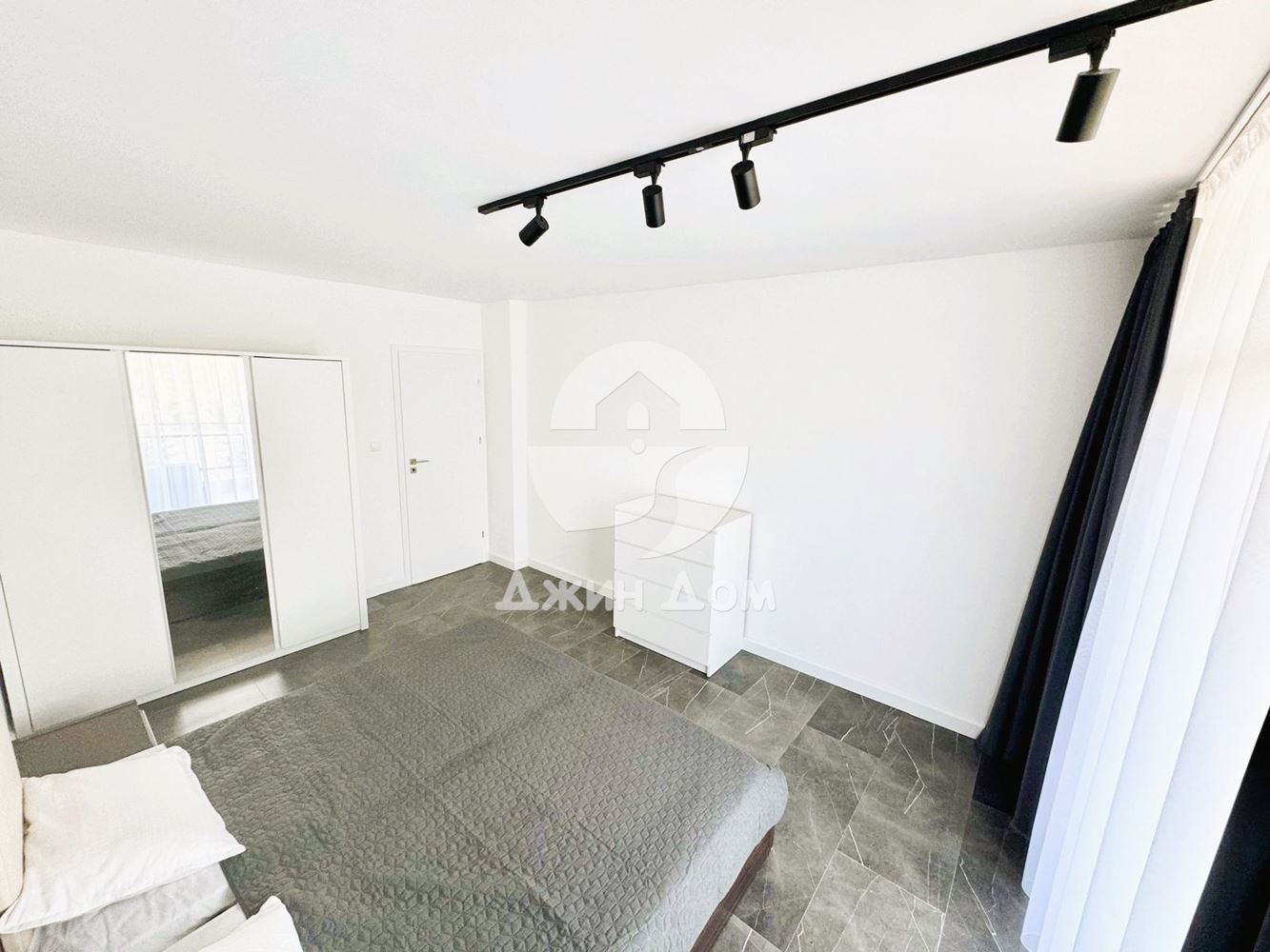 Тристаен апартамент с ГЛЕДКА ПЛАНИНА в Гранд Камелия, Слънчев бряг - 0