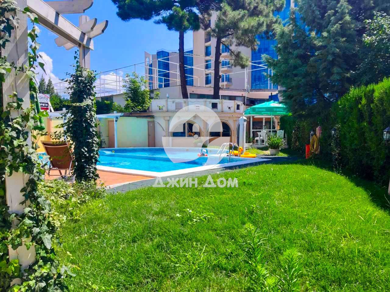 Просторен двустаен апартамент в к-с Колизеум, Слънчев бряг - 0