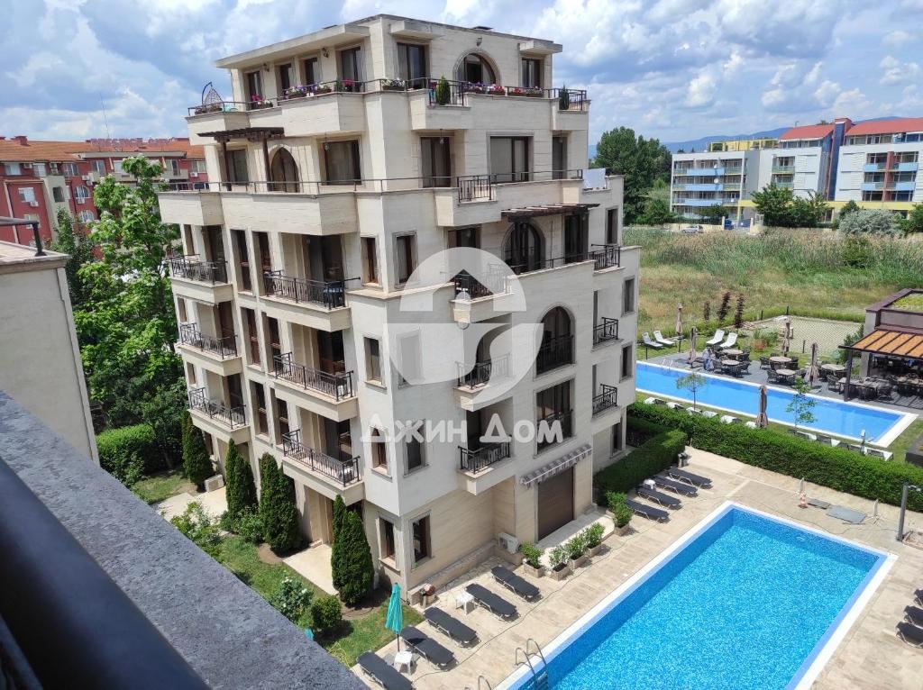 Просторен тристаен апартамент в к-с „Амара“, к.к. Слънчев бряг - 0