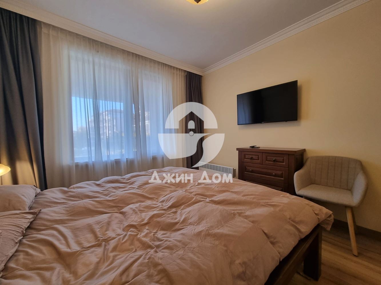 Тристаен апартамент на ПЪРВА ЛИНИЯ в к-с Порто Парадизo, гр.Свети Влас - 0