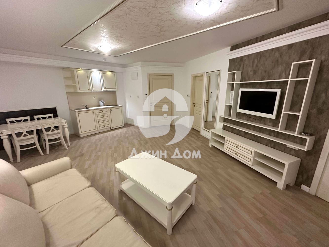 Двустаен апартамент в к-с Голдън Рейнбоу, Слънчев бряг - 0