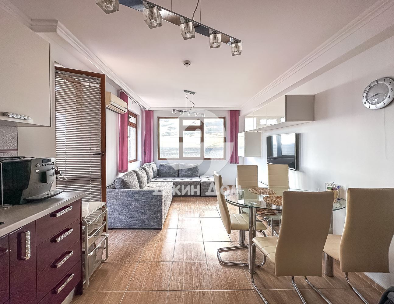 Четиристаен апартамент с ПАНОРАМА МОРЕ в к-с Каприз, гр. Свети Влас - 0