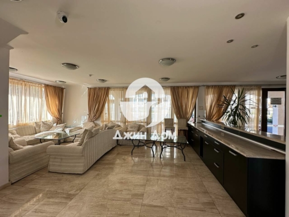 Лоби бар в к-с „Каса Реал“ на ПЪРВА ЛИНИЯ МОРЕ в гр. Свети Влас - 0