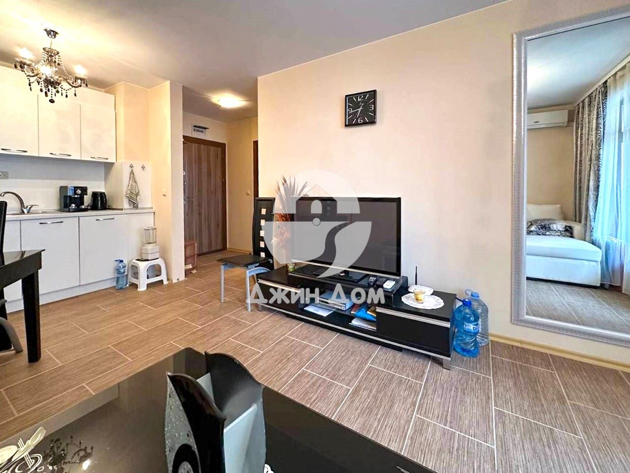 Двустаен апартамент на ПЪРВА ЛИНИЯ МОРЕ в к-с Рич 3, с. Равда - 0