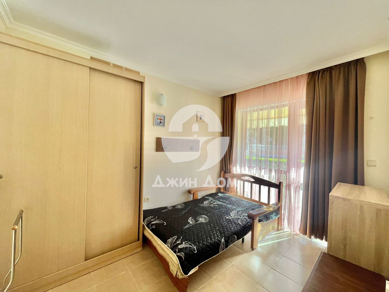 Двустаен апартамент в к-с „Свети Георги Палас“, гр. Свети Влас - 0